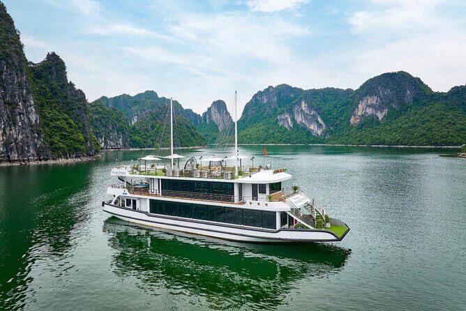 Ha Long Bay Luxury Day Cruise with Buffet Lunch, Caves & Kayaking - Hanoi to Ha Long Bay: how the day actually runs