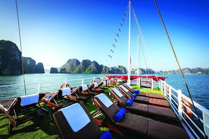 Ha Long bay tour in Middle 3 star cruise - From Tuan Chau harbour to your first views (check-in to launch)