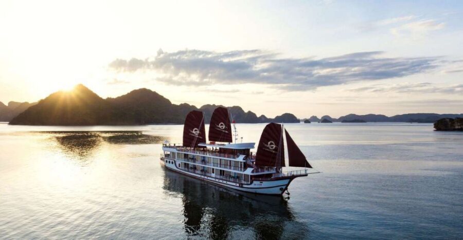 Ha Long & Lan Ha Bays: 2-Day Cruise with Meals & Kayaking - Key highlights worth marking on your calendar