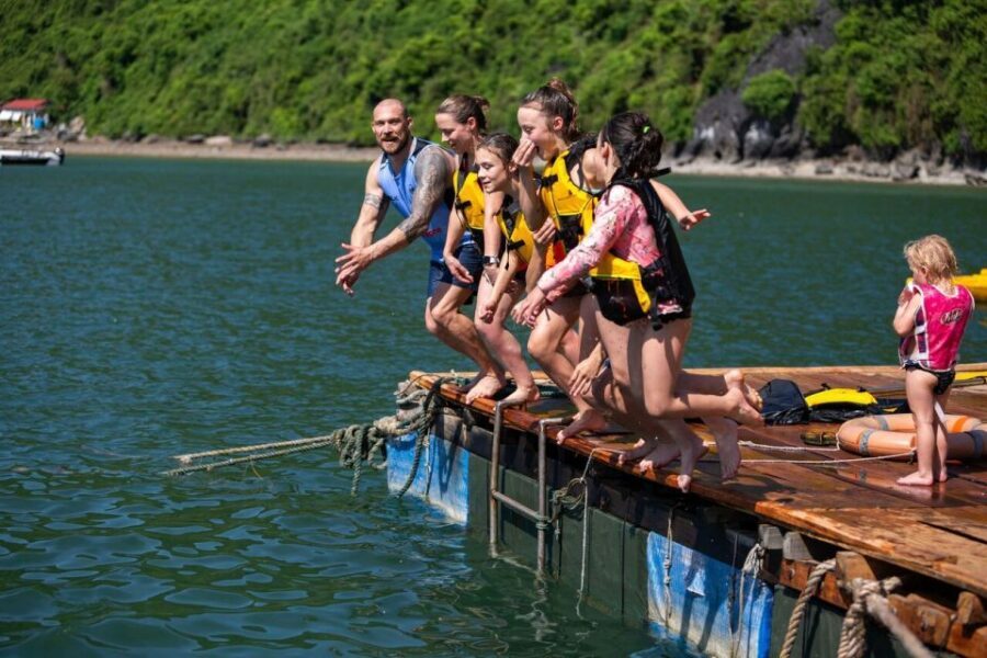 Ha Long & Lan Ha Bays: 2-Day Cruise with Meals & Kayaking - Day 2 sunrise: Tai Chi, Tra Bau kayaking, and a slow return