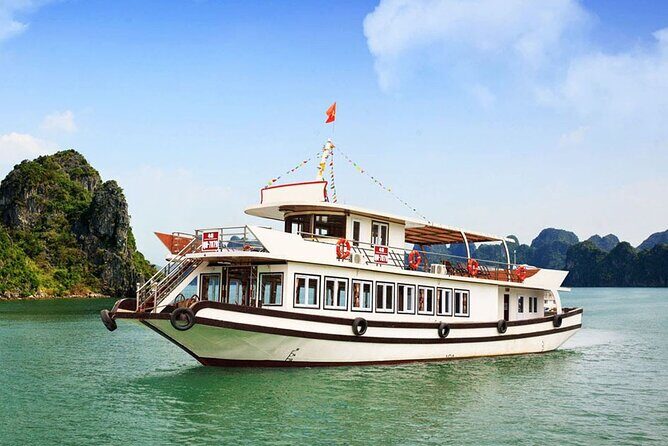 Halong 6 hours Boat tour with Cave, Kayak, lunch, transfer high-way from Hanoi - Ti Top Island: beach time plus 400 steps to a panoramic view
