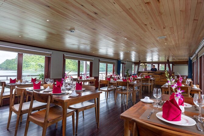 Halong Amazing Sail Luxury 1 Day Small Group Tour 7-Hour Cruising - Stop 1: Sailing through Bai Tu Long, then into Halong Bay