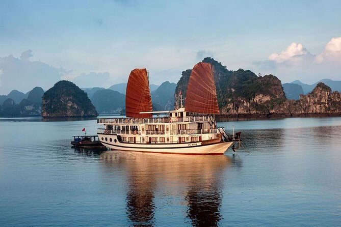 Halong Bay 2 Days 1 Night Cruise - Hanoi Old Quarter to the pier: simpler than you think