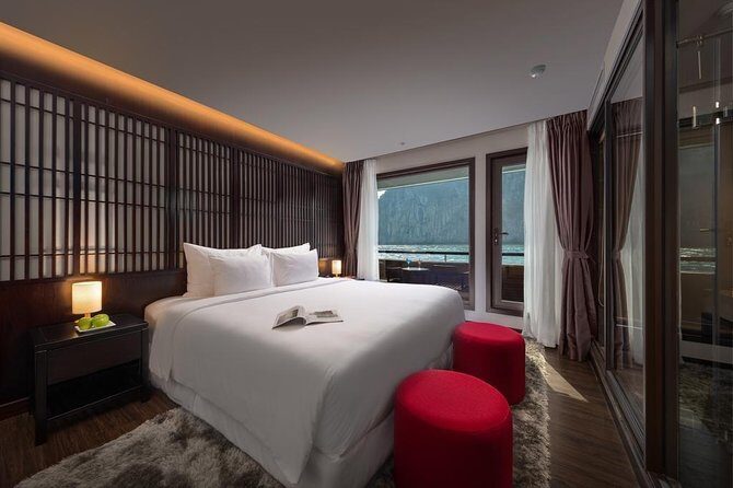 Halong Bay 2 Days 1 Night Cruise - Sunset program and onboard extras (what you should expect)