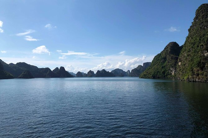 Halong Bay Cruise With Cave, Kayaking, Swimming - Buffet Lunch - From Hanoi Old Quarter to Tuan Chau Harbor: the morning transfer