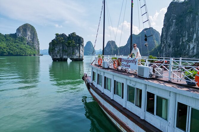 Halong Bay Day Tour Islands, Cave, Kayak. Lunch. All inclusive - Ba Hang village and the kayak or bamboo boat choice