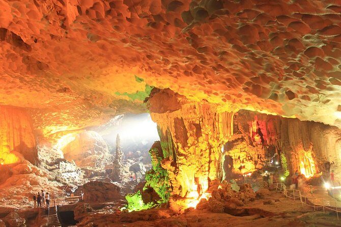 Halong bay Full Day Cruise trip: kayaking, surprise cave, titop island, lunch - Guide and Group Energy: Friendly Help Matters on a One-Day Schedule
