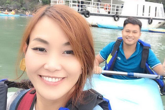 Halong Bay Full Day With 5 Star Cruise - Buffet Lunch - Luon Cave kayaking or bamboo boat: the closest you get to the lagoon