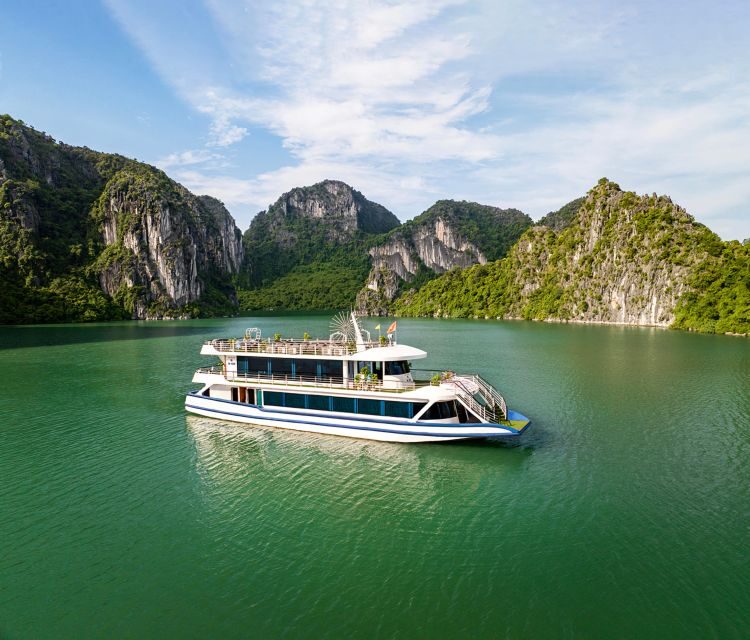 Halong Bay Luxury Cruise with Kayaking & Lunch Buffet - Cruise on Halong Bay: What the Limestone Formations Look Like