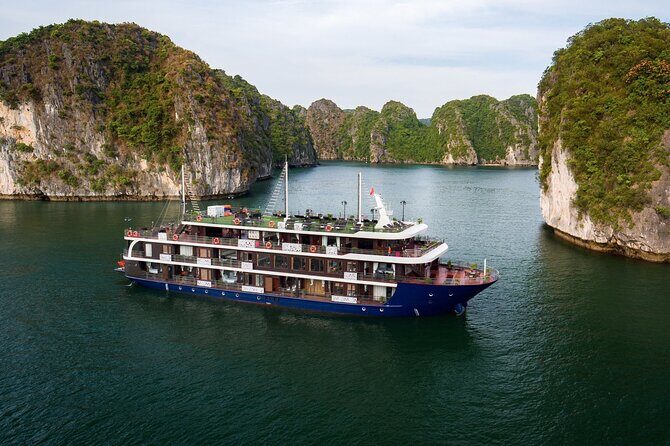 Halong La Pandora Cruise 2days/1Night - Morning Magic: Tai Chi at 6:30 and Breakfast by the Water