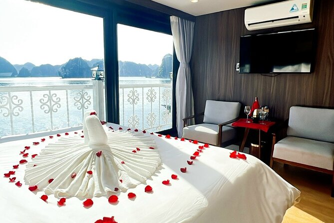 HaLong, LanHa bay 2days and 1 nite Kayak on Vega Legend Cruise. - Day 1: From Hanoi to Lan Ha Bay and an Overnight at Anchor