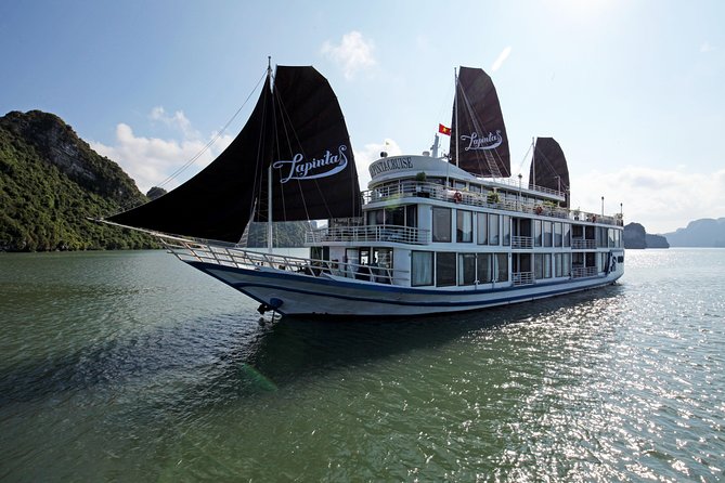 Halong - LanHa Bay with 3.5star La Pinta Cruise 3days/2nights - Food on board: seafood meals, plus a spring-roll lesson you can use