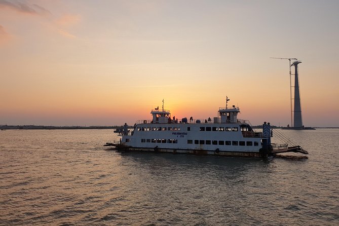 HaLong - LanHa Bay With La Pandora Boutique Cruises 2Days/1Night - Small-group cruising: how a max of 24 changes your day