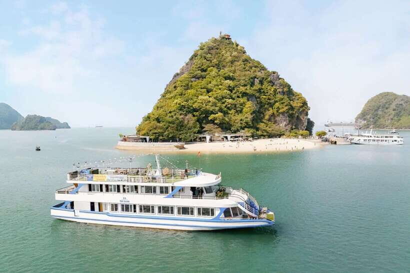 Hanoi: 5-Star Halong Bay Cruise with Lunch, Jacuzzi & Party - Titop Island: Swim, or Climb for Views