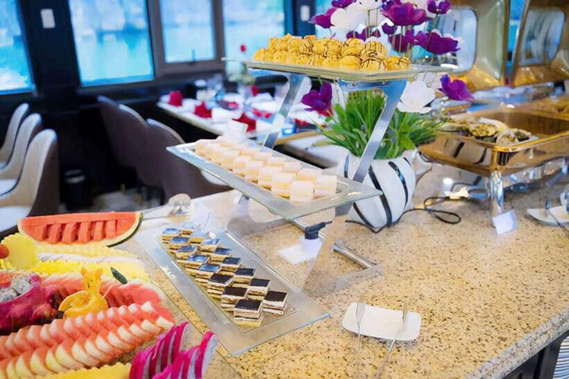 Hanoi: 5-Star Halong Bay Cruise with Lunch, Jacuzzi & Party - Sunset Party Back on the Boat: Wine, Tea, Fruits, Biscuits