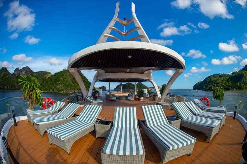 Hanoi: Cat Ba, Lan Ha & Ha Long Bay Luxury Cruise with Lunch - Lan Ha Bay and Ha Long Bay views: why this route feels special