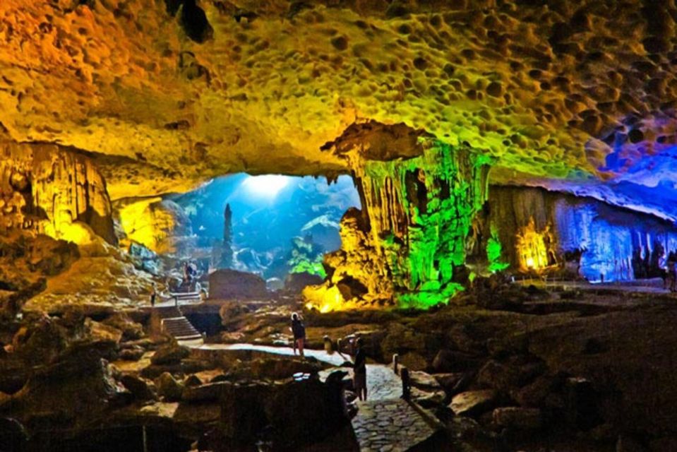 Hanoi: Ha Long Bay Cruise Day Tour visit Titop island & Cave - Lunch on board and the sunset party: comfort food with bay views