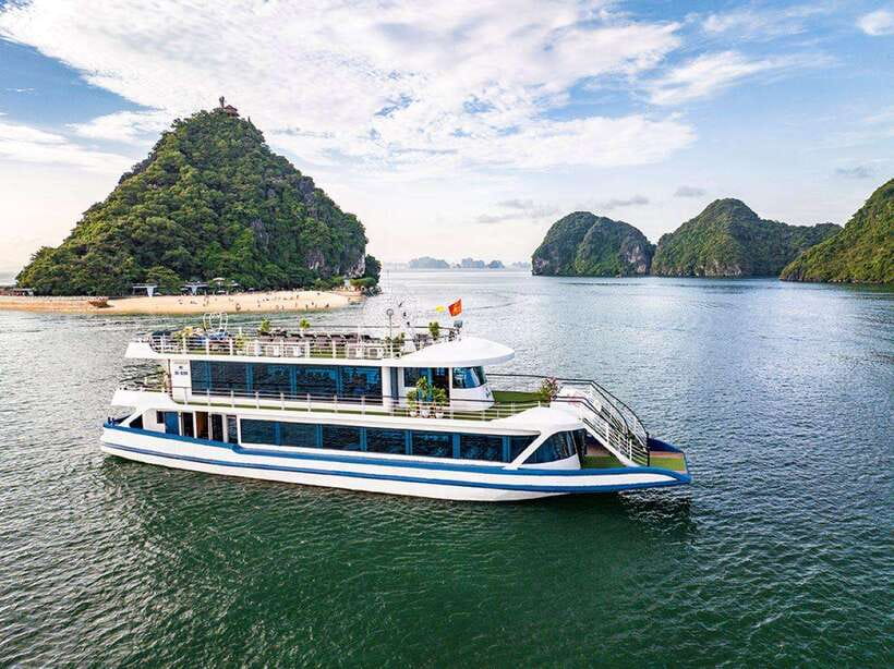 Hanoi: Ha Long Bay Day Trip - Luxury Cruise & Buffet Lunch - Sung Sot Cave: big rooms, big stairs, and classic Ha Long drama