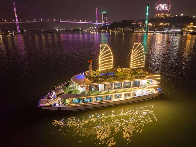 Hanoi: Halong Bay Cruise, Amazing Cave, Titov Island & Kayak - Hanoi to Halong Bay: the transfer that sets your pace