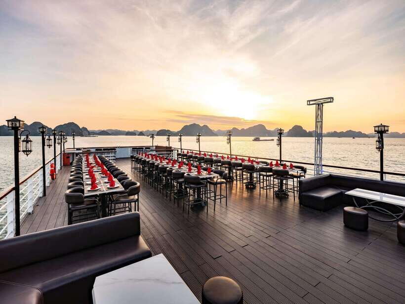 Hanoi: Halong Bay Full-Day Tour with 5-star Diamond Cruise - Titop Island: Swim time, view time, and not rushing the hike