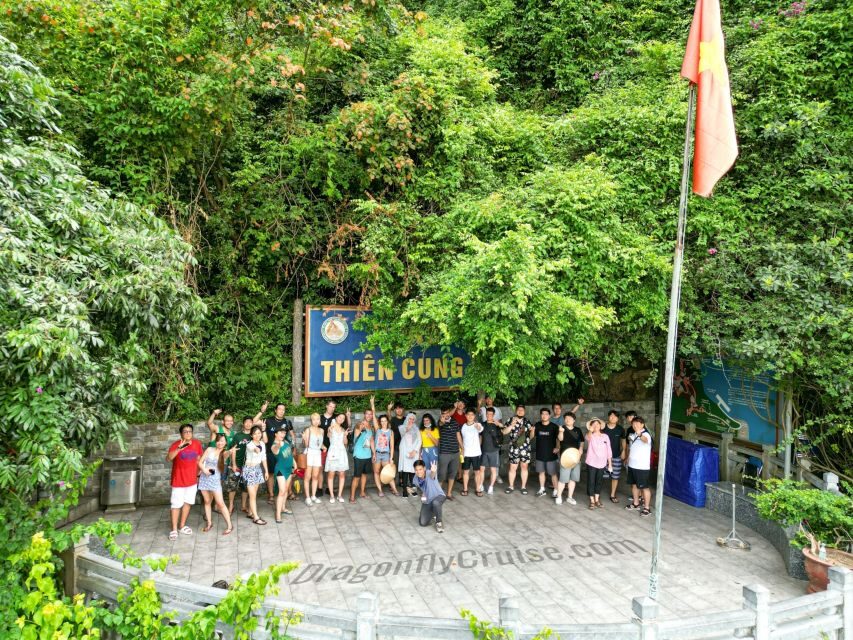 Hanoi: Islands & Caves Ha Long Cruise with Lunch & Kayaking - Thien Cung (Heavenly Palace) cave: big chambers and step management