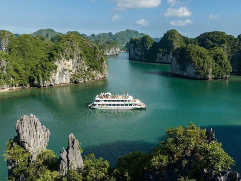 Hanoi: Lan Ha Bay & Cat Ba Island Day Trip on Luxury Cruise - From Hanoi Old Quarter to Beo Harbour: the ride that sets the mood