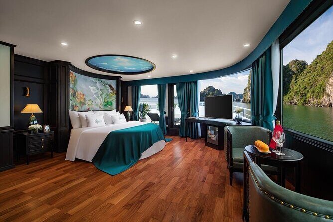 Hanoi: Luxury 3-Day Ninh Binh Trip and Halong 5-Star Cruises - The overall setup: land scenes plus a true overnight cruise
