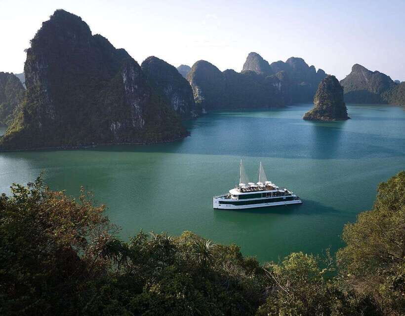 Hanoi: Luxury Lan Ha Bay Jade Sails Cruise with Buffet Lunch - What I’d Watch For: Seating, Noise, Cleanliness, and Crowding