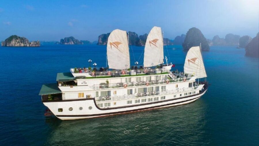 Hanoi/Ninh Binh:3 Day 2 Night Bai Tu Long Bay Luxury Junk - Getting from Hanoi to the port: transfer timing and the rest stop