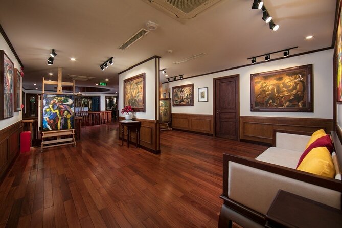 Heritage Cruises Best Luxury Cruise to Halong and Lan Ha Bay 2D1N - Food on board: seafood and Vietnamese cooking, plus two meal hits