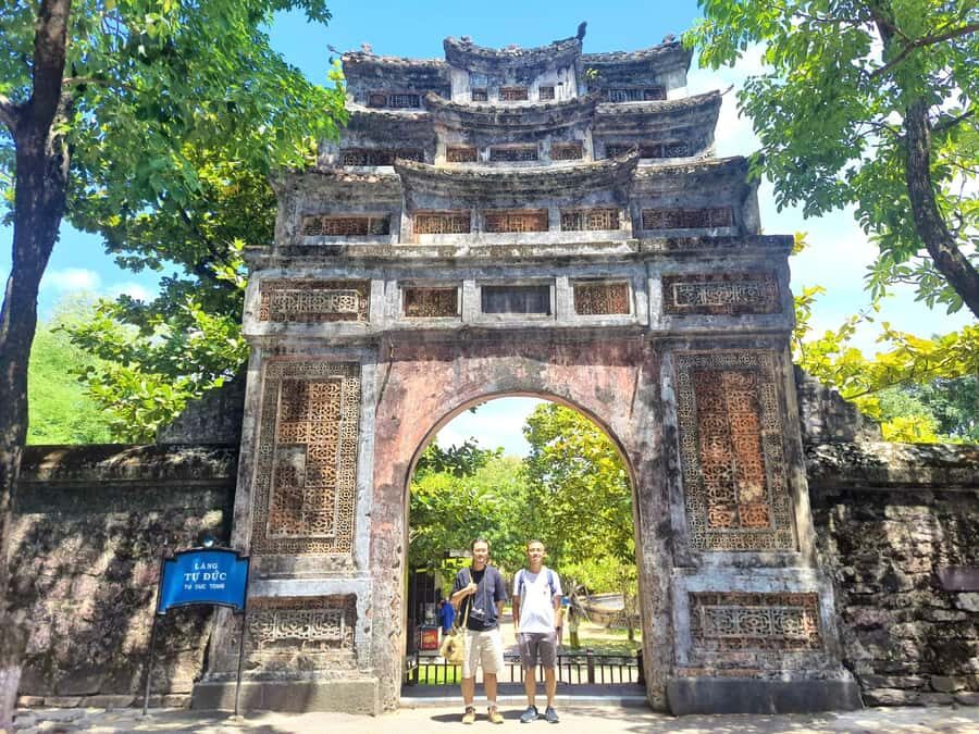 Hue: Royal Tombs & Imperial City Tour by Private Car - Hue Citadel (UNESCO): seeing the imperial city as a whole plan
