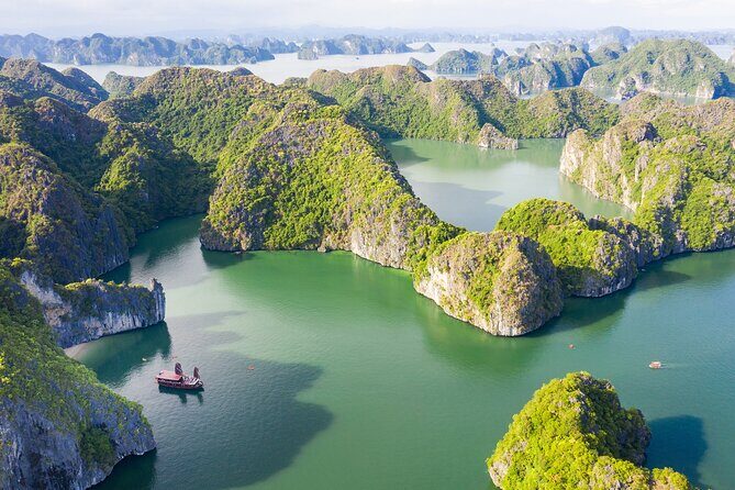 Lan Ha bay Boutique cruise 3D/2N trip: kayaking, swimming, biking, & meals - Key things that make this Lan Ha Bay cruise worth your time