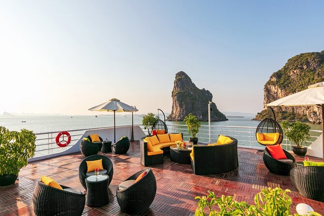 Lan Ha bay luxury cruise 2D/1N: Kayaking, jumping & Swimming at pristine places - Lan Ha Bay Luxury Cruise: Calm Water With Real Activities