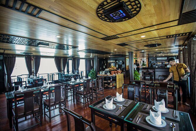 Lan Ha boutique & budget cruise 2D/1N: kayaking, swimming at pristine bay & meal - Guide and Crew: Friendly Service Makes the Difference