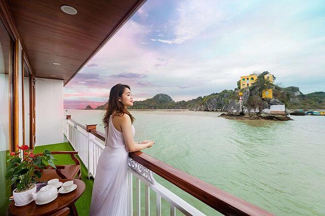 LEADING: All inclusive 3D/2N on cruises in HALONG - many options - Day 1: Hanoi pickup and your first bay-and-cave taste