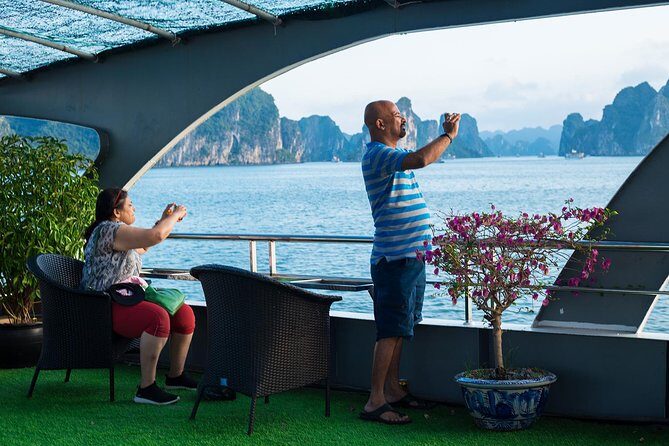 Luxury Halong Bay 1 Day on Cruises From Hanoi with Bus & Lunch - Hanoi to Tuan Chau: the bus ride that sets the tone