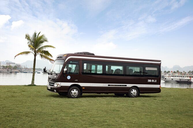 Luxury Limousine Bus transfer Ha Noi Old Quarter to Ha Long Bay - Hanoi Old Quarter Pickup at 7:30 am: why this timing works