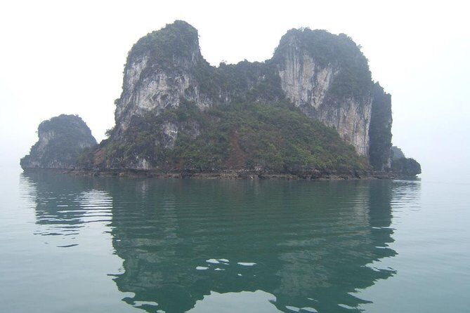 New Cruise Ha Long - CATAMARAN PREMIUM - Boarding the cruise: the first views and the photo window