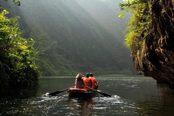Ninh Binh Ha Long | 3 days 2 nights | 2026 Updated Travel Package - Ha Long and Lan Ha Bay Cruise Time: Why This Segment Feels Like a Vacation