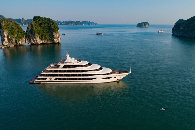 Orchid Cruises 2Days/1Night 5 Star Cruises - Thien Canh Son Cave: When the Scenery Gets Dramatic