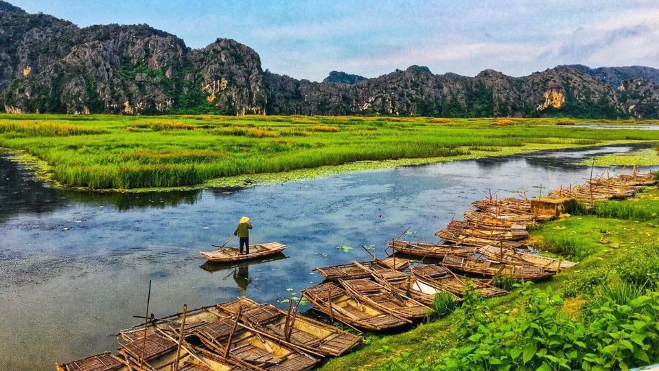 Private Car/Bus Renting Hanoi - Ninh Binh - Halong - Sapa... - Private car logistics: hotel pickup, English guide, and fewer headaches