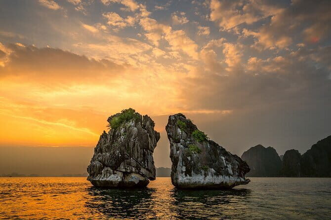 Private Full-Day Tour to Halong Bay from Hanoi - Why Halong Bay Feels Crowded—and Why Private Changes Everything