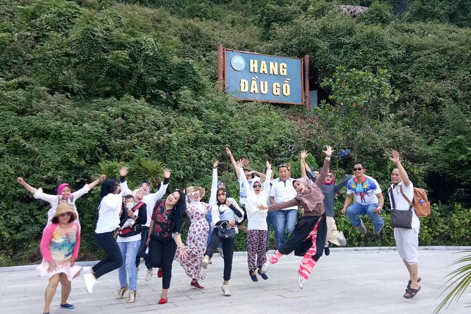 Private Ha Long bay day trip(From Hanoi city or Halong harbour) - Halong Bay cruise time: seafood lunch plus karst views