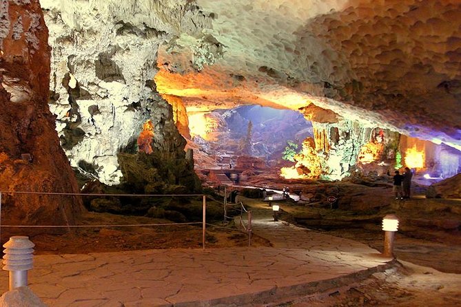Private Halong Bay In Day - Dong Thien Cung: the second cave stop and the stair reality