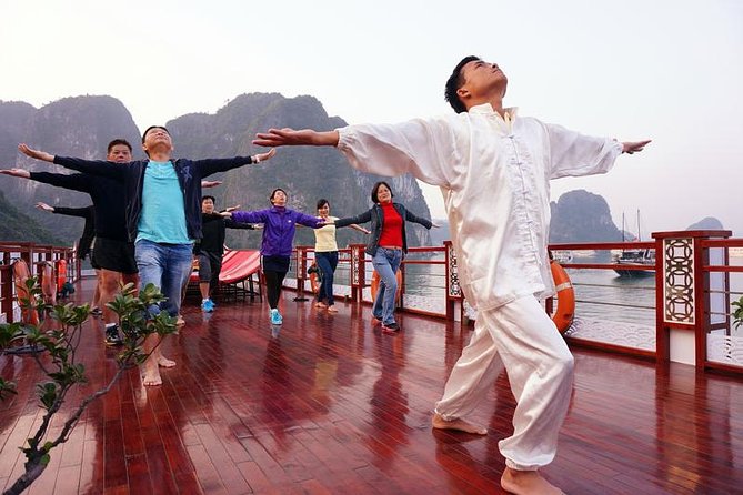 Private Halong Bay In Day - Ba Hang by small boat: the short ride that adds a new angle