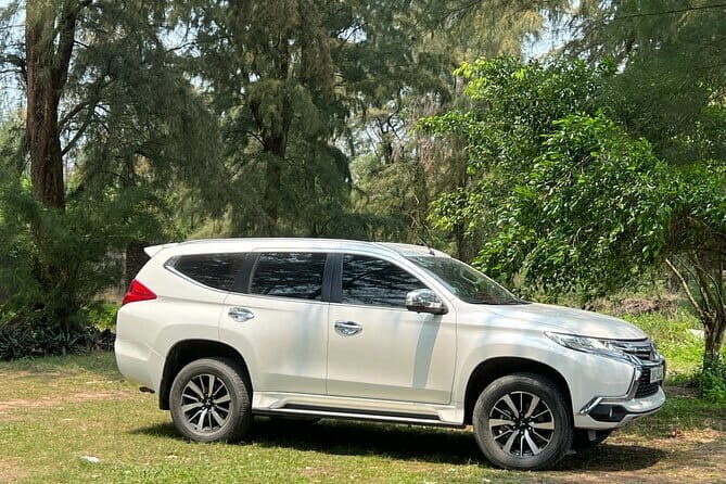 Private Transfer Service from Hanoi to Ha Long Bay - How the operator stays connected with WhatsApp