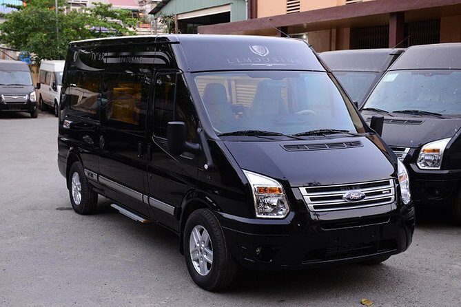 Private Transfers Hanoi <=> Halong One Way by Limousine Vehicles - Why This Hanoi–Halong Limousine Ride Works So Well