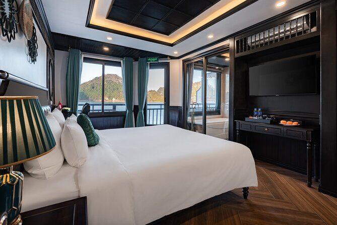 RITA CRUISE - LUXURY 5 STAR CRUISE in HALONG BAY from HANOI - The staff names worth remembering: Hana, Stella, Louise, and more