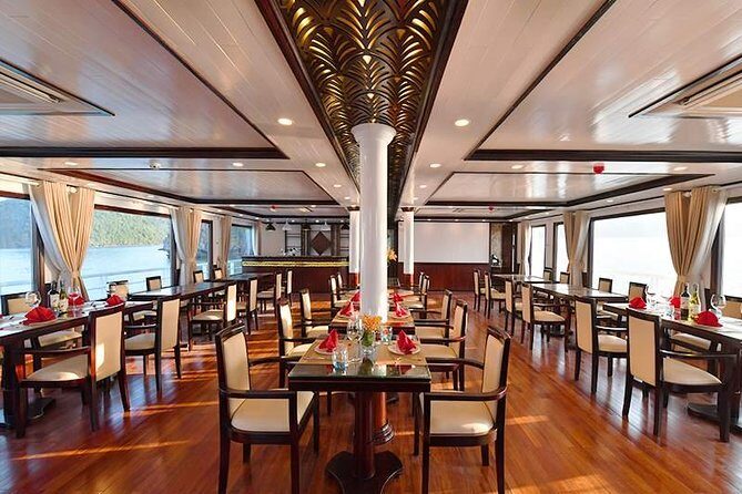 Sapphire Cruise 3 Days Tour into Halong Bay (2 Nights on Boat ) - Entering Halong and Lan Ha Bay from Hanoi, the easy way