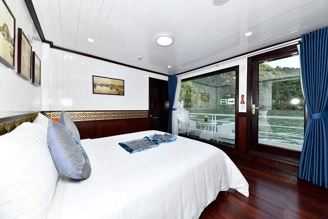 Sapphire Cruise 3 Days Tour into Halong Bay (2 Nights on Boat ) - Day 3: the best light, then lunch and back to Hanoi